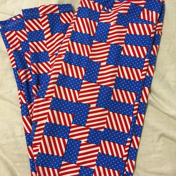 LuLaRoe Pants - LuLaRoe TC Americana Leggings